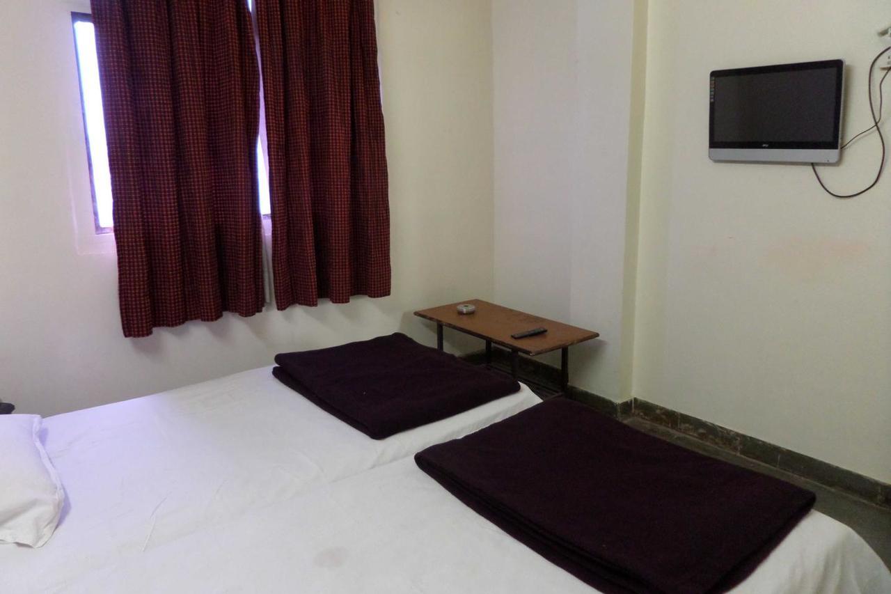 Parvat Lodge Ahmednagar Buitenkant foto